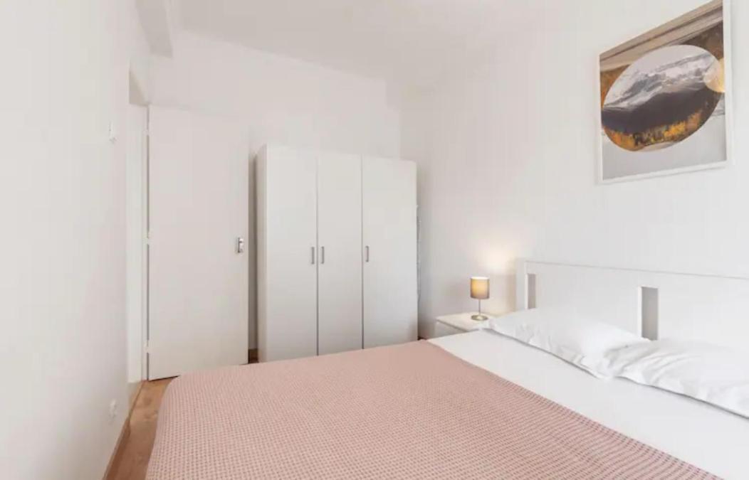 Beautiful 1 Bedroom Apartment Near Benfica Lisboa Kültér fotó