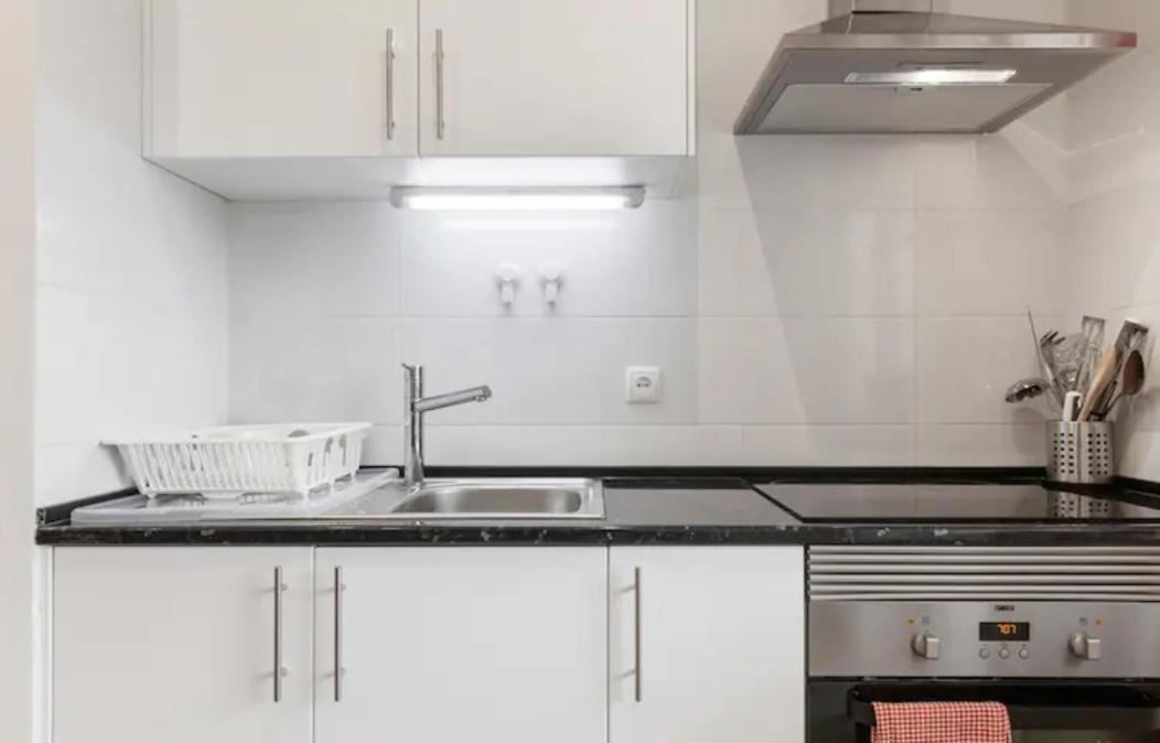 Beautiful 1 Bedroom Apartment Near Benfica Lisboa Kültér fotó