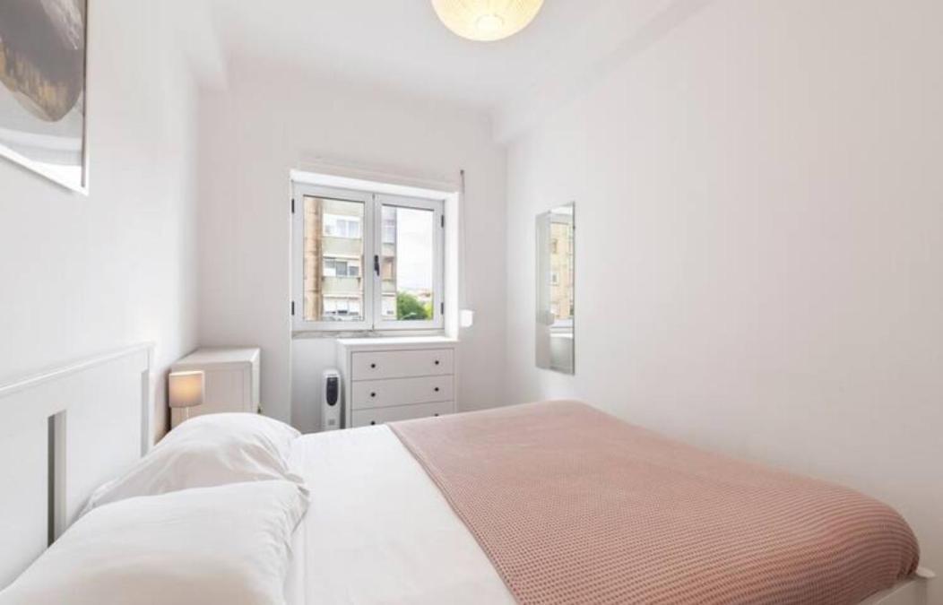 Beautiful 1 Bedroom Apartment Near Benfica Lisboa Kültér fotó